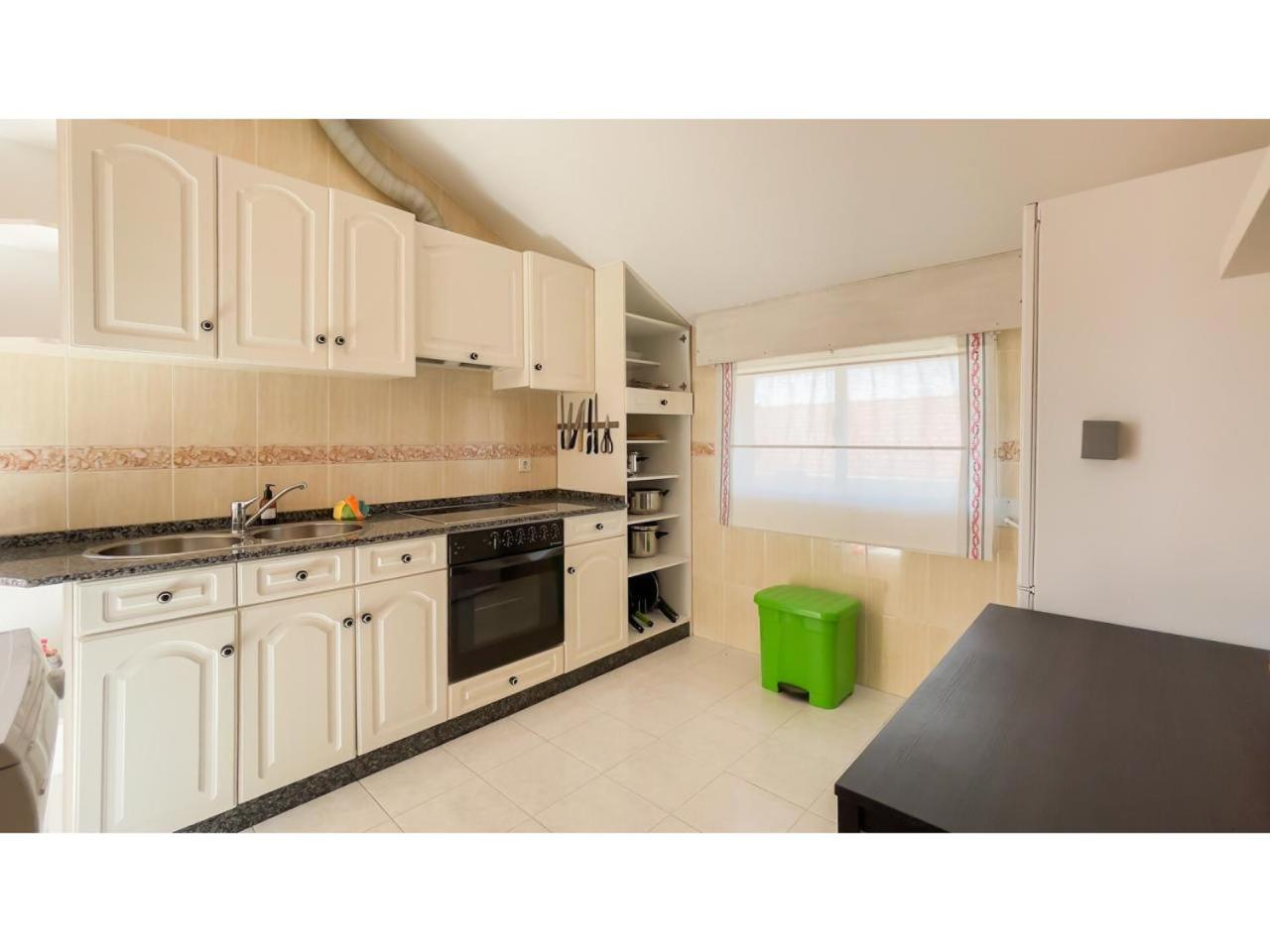 Perbes Apartment Миньо Екстериор снимка